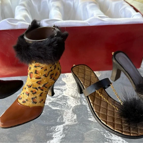 "Just the right shoe" shoe collectibles, two sets of four so eight total NIB - Picture 6 of 8